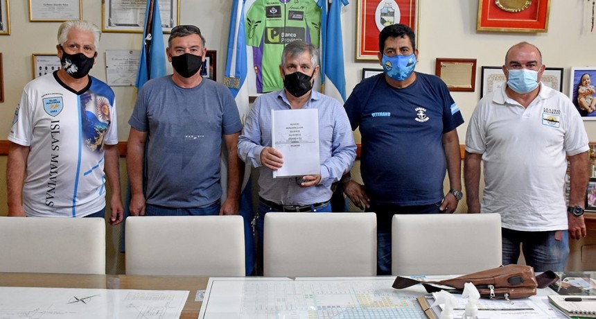 Chivilcoy: Veteranos de Malvinas le presentaron un proyecto para construir un monumento en homenaje a los 323 héroes del Crucero Gral. Belgrano