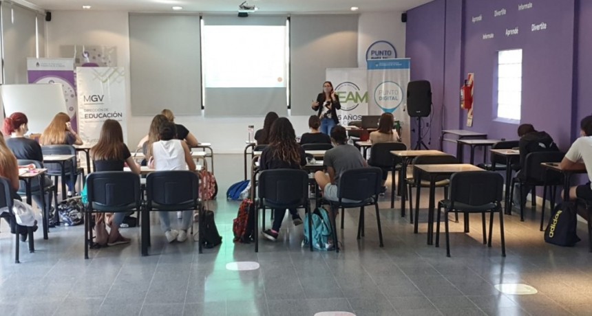 Gral. Villegas: Comenzaron las tutorías presenciales de UBA XXI