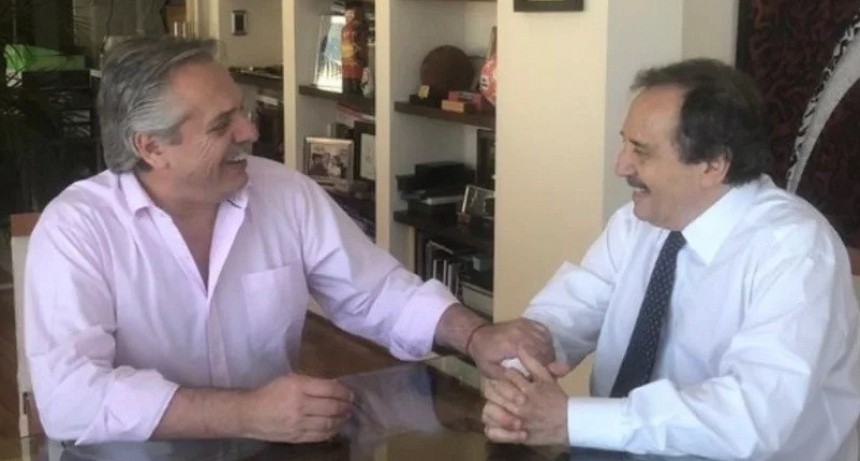 Alfonsín: “Hay una pelea entre los que creen que los gobiernos tienen que servir a los ciudadanos y los que creen que tienen que servir a las corporaciones”