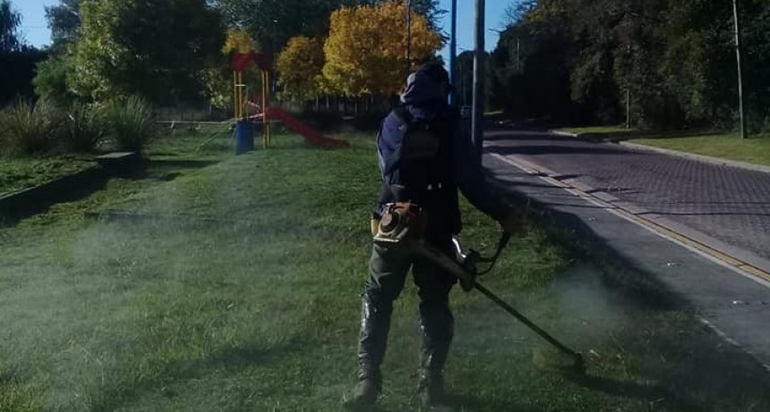 Escobar: Continúan los trabajos de mejoras y mantenimiento del espacio público  