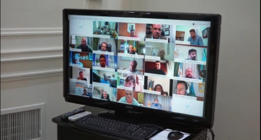 S.A. de Giles: Carlos Puglelli se reunió por teleconferencia, con el gobernador Axel Kicillof