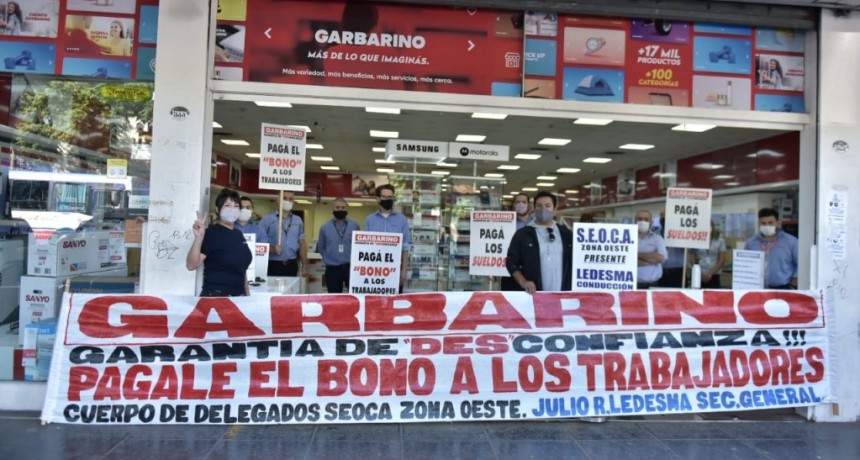 Claudio Ledesma: “Los trabajadores de Garbarino llegamos al día 22 y recién cobramos el 50% de nuestros salarios”