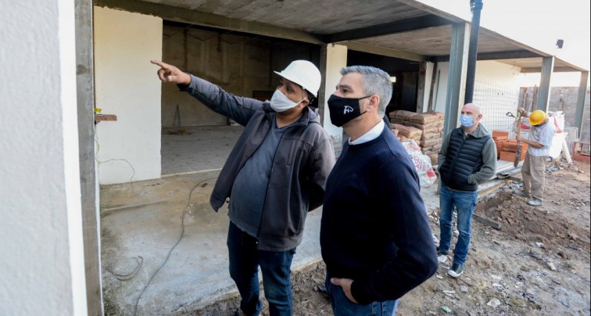 Hurlingham: Zabaleta supervisó el reinicio de las obras del Jardín Nº 902 y de la Escuela Técnica Nº 3