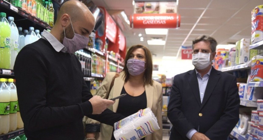 Ituzaingó: Rabinovich y Musante recorrieron comercios adheridos a Compra Más Cerca  