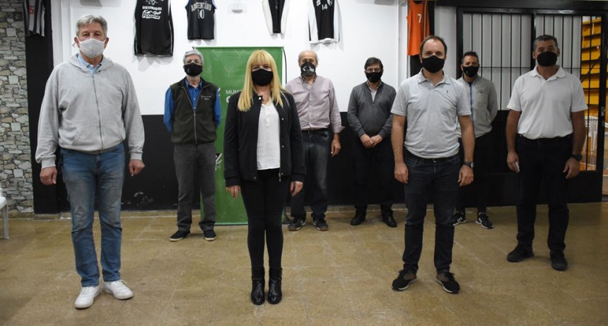 Chivilcoy: Continúa la entrega de $2.000.000 a los clubes y entidades deportivas de nuestra ciudad