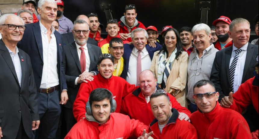 Alberto Fernández en Santa Fe: “Creemos en la producción, en el desarrollo y en la distribución equitativa del ingreso”