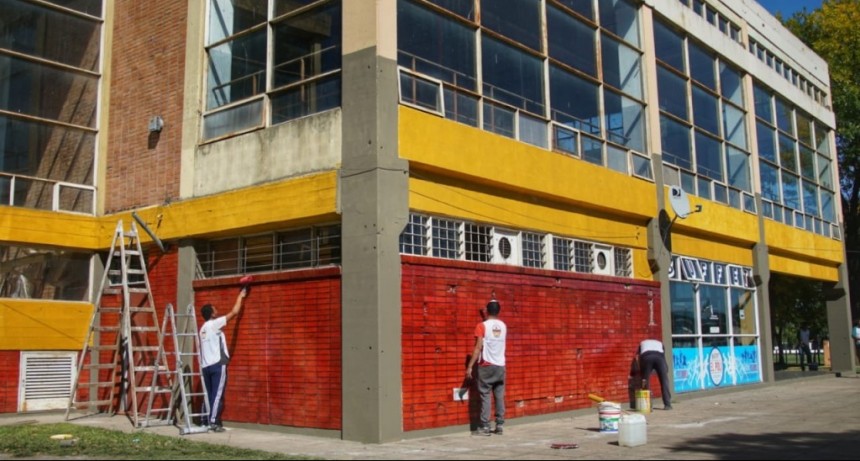 Luján: El Intendente recorrió los trabajos de mejoramiento en el Polideportivo Municipal