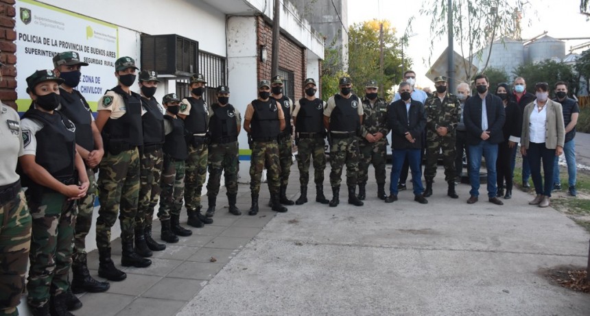 Chivilcoy: Guillermo Britos visitó el C.P.R. para conocer a los 11 nuevos efectivos que se sumaron a la Policía Rural