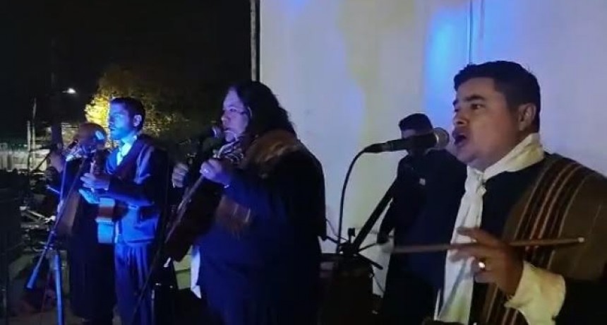 Pte. Perón: Miles de familias peronenses disfrutaron gratuitamente del show de “Los Manseros Santiagueños”