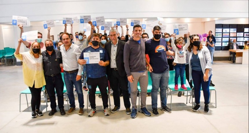 Gral. Rodríguez: García entregó créditos del Programa “Casa Propia” junto al Ministro Ferraresi 