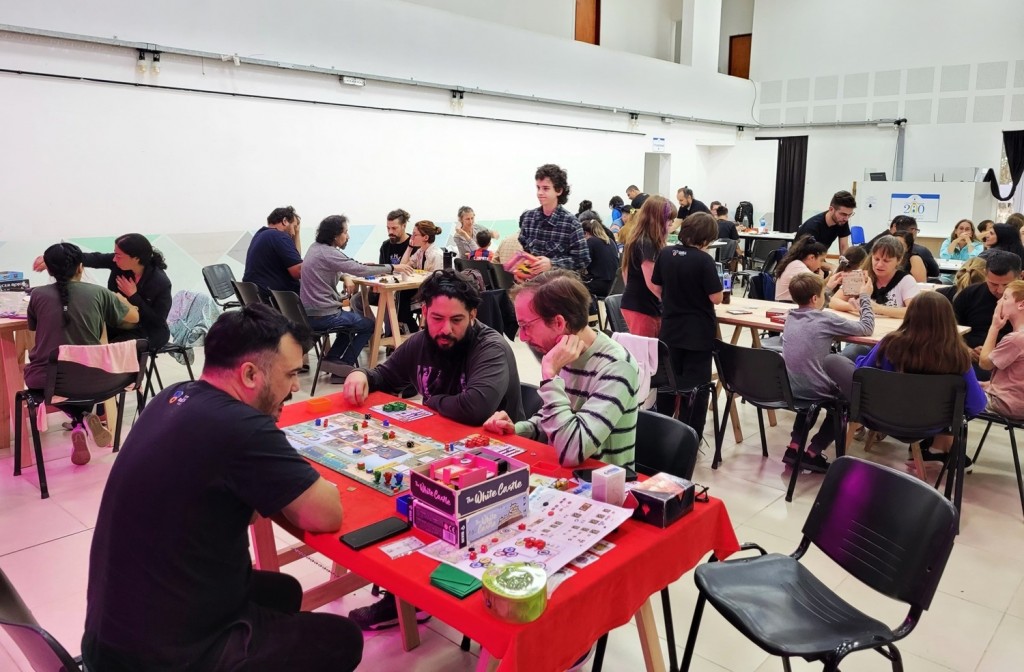 Colón (ER): La Ciudad fue sede del 7º Encuentro Provincial de Juegos de Mesa Modernos