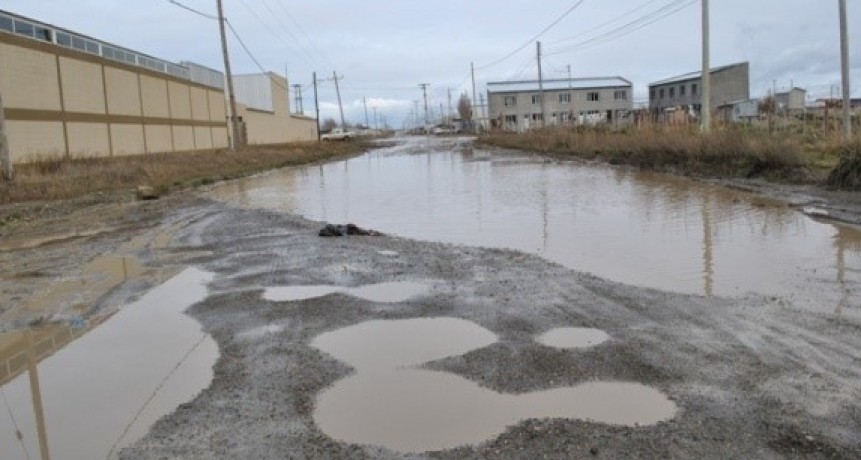 La Plata; Reiterados reclamos por falta de agua potable, contaminaci&oacute;n y cloacas desbordadas