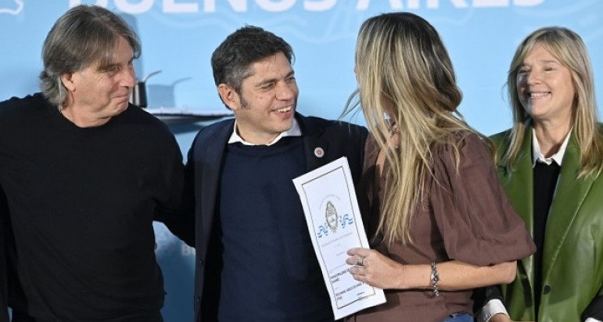 Kicillof inaugur&oacute; la ampliaci&oacute;n de un centro universitario y entreg&oacute; escrituras gratuitas en Coronel Su&aacute;rez
