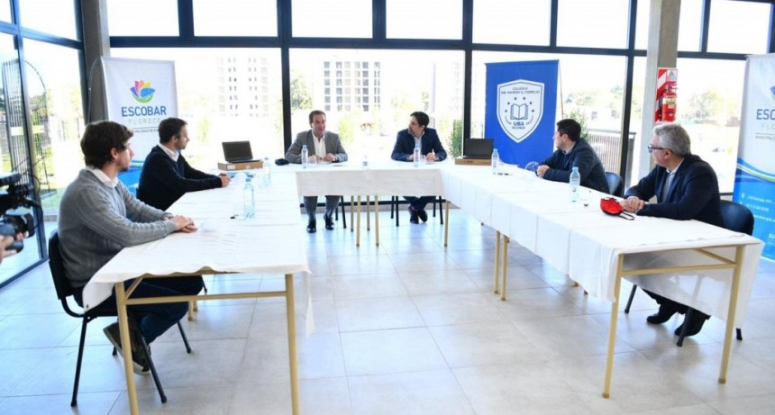 Malvinas Argentinas: Nardini firmó convenio con Trotta para la entrega de 1500 netbooks