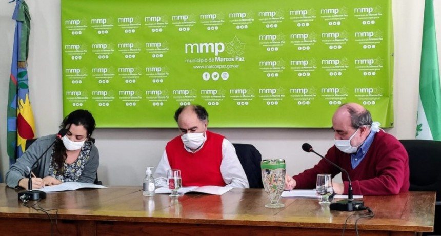Marcos Paz: Mario Cafiero (INAES), firmó el primer acuerdo con un municipio