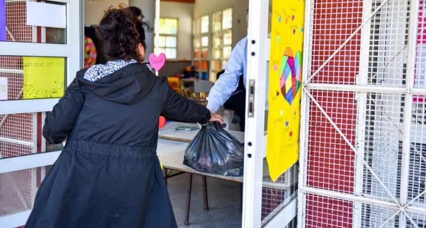 Escobar: Exitoso operativo de la Municipalidad para entregar más de 22.000 módulos de alimentos del SAE