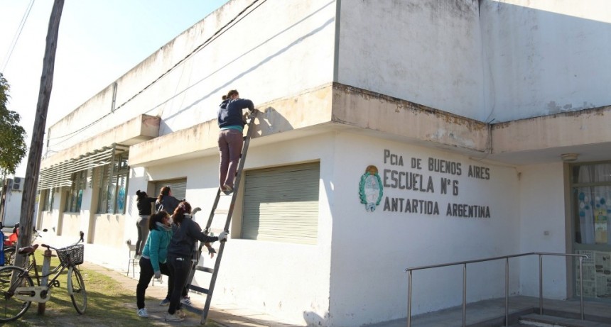 Suipacha: Iniciaron trabajos en las escuelas N° 6 y N°8 