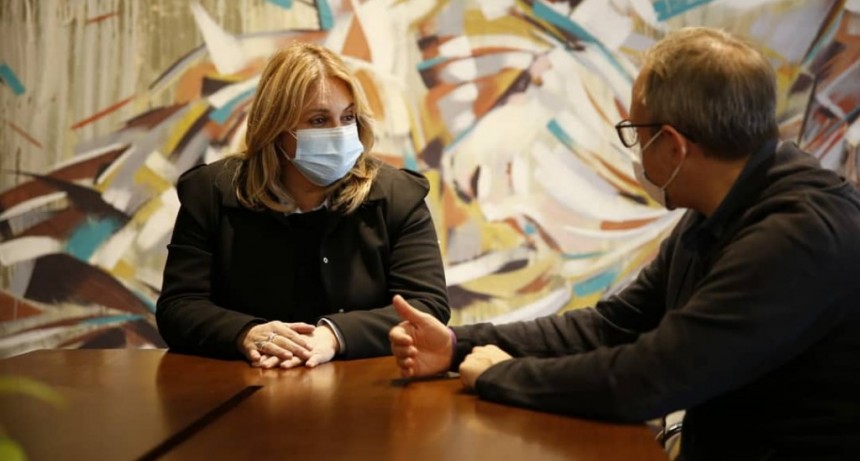 Tres de Febrero: La vicepresidenta de la UCR provincial fue recibida por Valenzuela