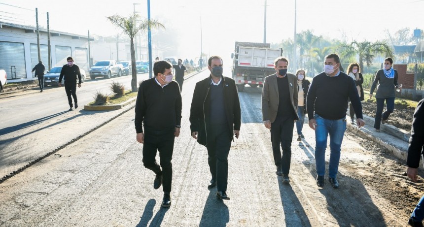 Escobar: Sujarchuk, Katopodis, Arroyo y Simone recorrieron obras trascendentales para mejorar la infraestructura vial y sanitaria del partido