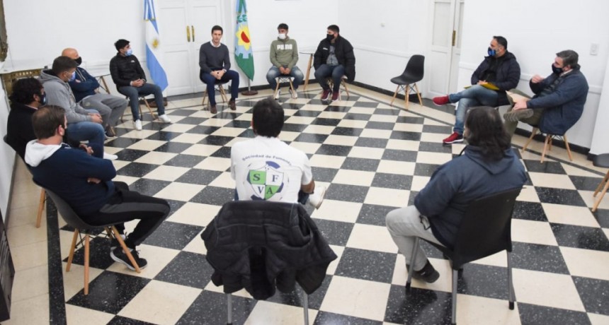 San Vicente: Encuentro con instituciones deportivas