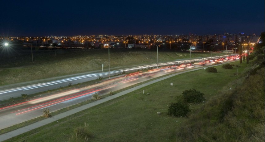 B. Blanca: El distrito superará las 6 mil iluminarias led antes de fin de año 