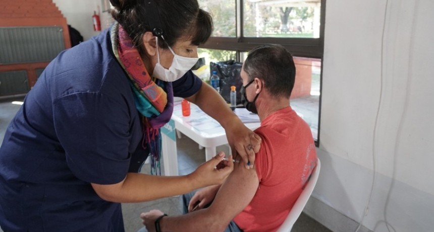 Merlo: Ya se aplicaron más de 100 mil vacunas contra el coronavirus en el distrito  