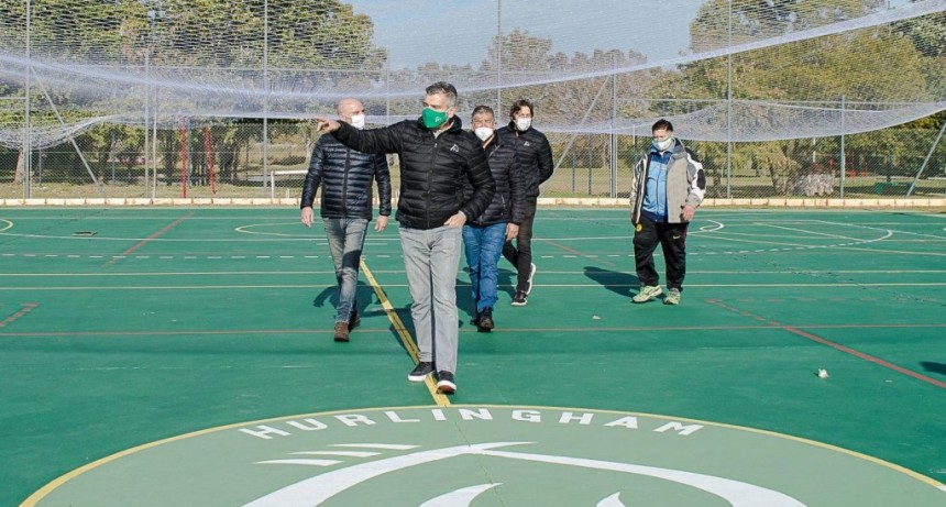 Hurlingham: Zabaleta recorrió las obras de infraestructura deportiva que se realizan en el Polideportivo 