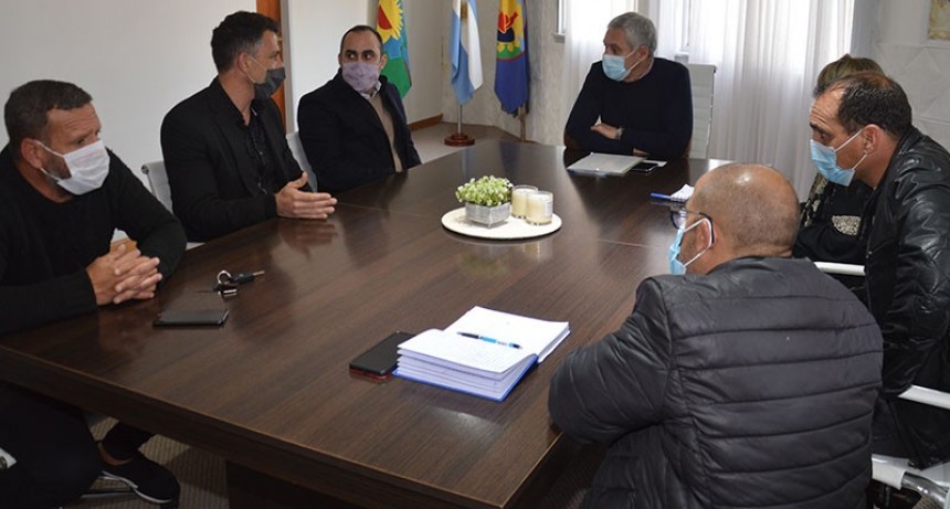 Berisso: Cagliardi recibió a autoridades de la Dirección Nacional de Migraciones 