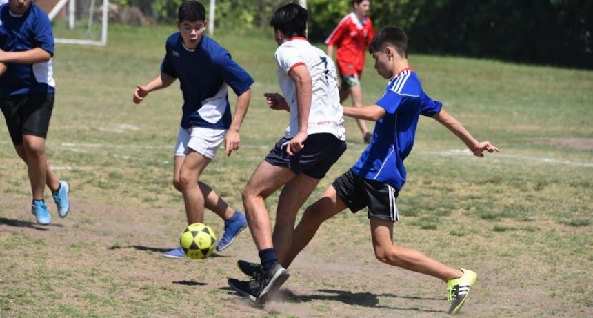 Ituzaingó: Inicia el ciclo de charlas deportivas “El Futbol, desde la infancia hasta la juventud” 
