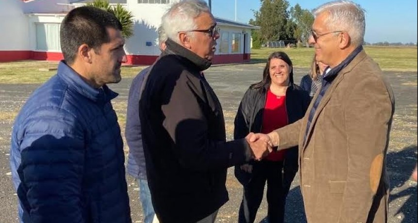 Balcarce: El Ministro Domínguez fue recibido por autoridades municipales 