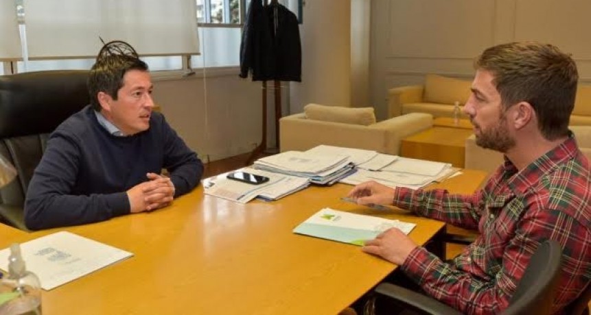Mercedes: El Intendente Ustarroz mantuvo reunión por obras con el Ministro Nardini 