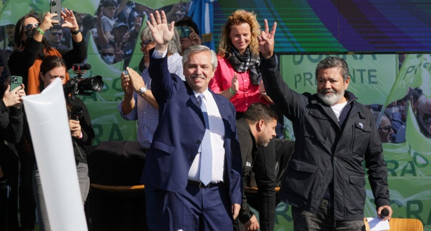 Alberto Fernández en el acto de la UOCRA: “Tenemos que trabajar todos para que en Argentina el ingreso se distribuya de un modo más equitativo”