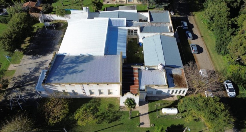Balcarce: Se presentó el renovado SUM en la Escuela Primaria N°19 de los Pinos 