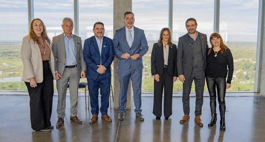 Entre R&iacute;os: El Gobierno Provincial firm&oacute; un convenio para garantizar el acceso al trasplante de c&oacute;rneas