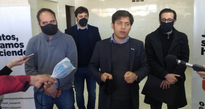 Navarro: El gobernador Kicillof y Santiago Maggiotti recorrieron el nuevo Hospital Respiratorio 