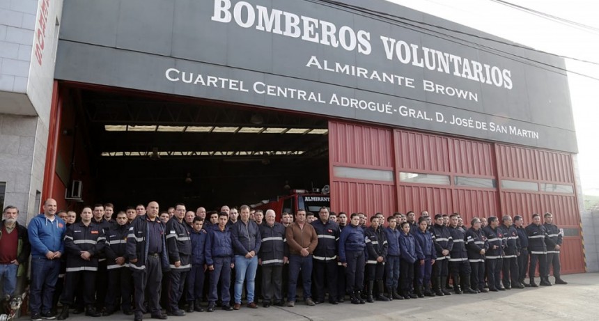 Cascallares saludó a los Bomberos Voluntarios: “Ponen el cuerpo en los momentos más difíciles
