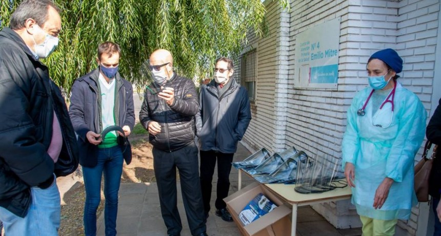 Junín: Trabajadores municipales de los CAPs recibieron máscaras de protección 