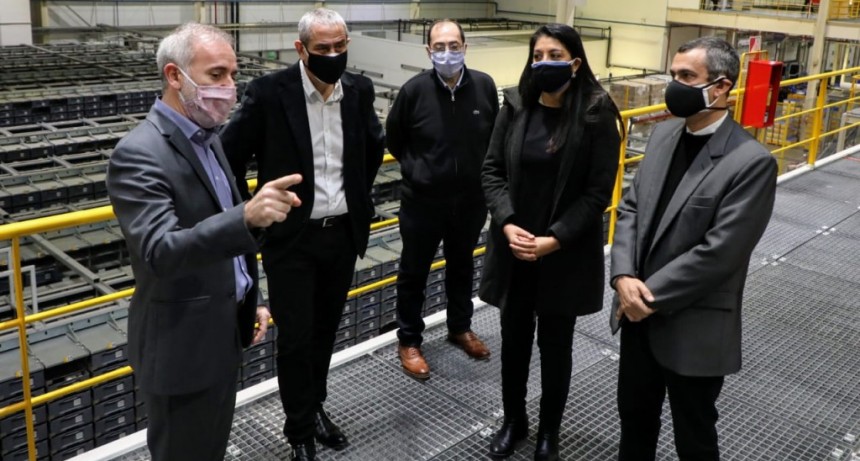 Avellaneda: Ferraresi visitó la empresa Droguería del Sud 