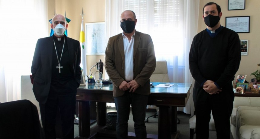 Brandsen: El intendente Cappelletti recibió al Obispo Carlos Malfa y al Padre Juan María   
