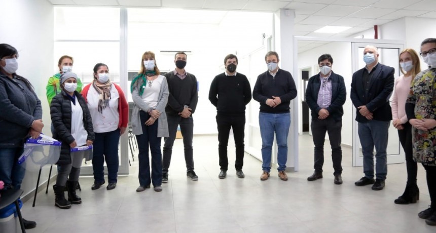 Cascallares y el Viceministro de Salud recorrieron el nuevo caps que atiende a Glew y Longchamps 