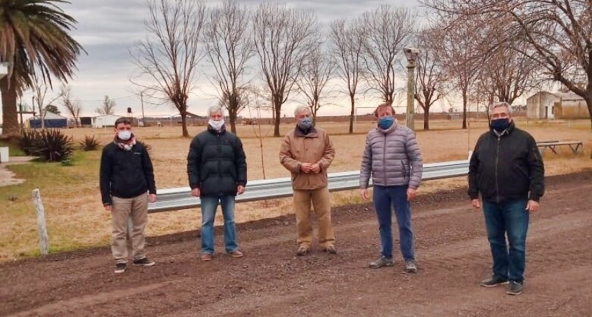 Gral. Villegas: Realizan obras para lograr un acceso seguro para la Escuela Agraria 