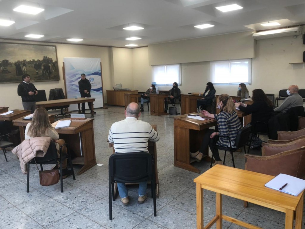 Cnel. Dorrego: Se realizó una reunión de capacitación de género local 