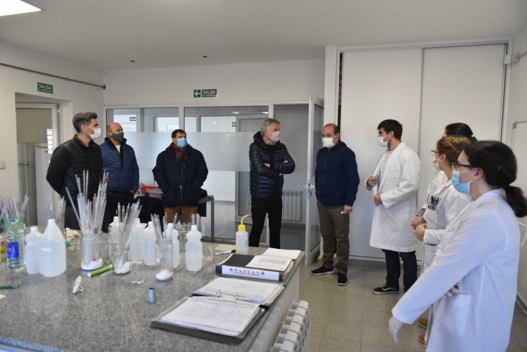 B. Blanca: Gay destacó el trabajo de bioquímicas y bioquímicos en su día