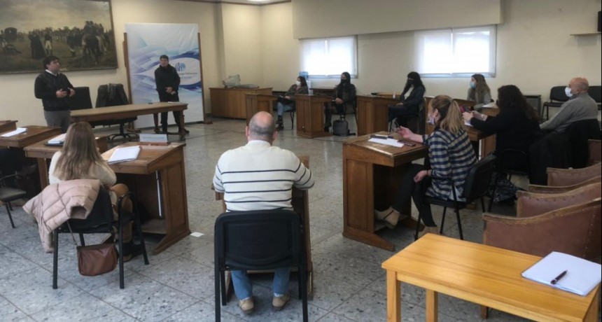 Cnel. Dorrego: Se realizó una reunión de capacitación de género local 