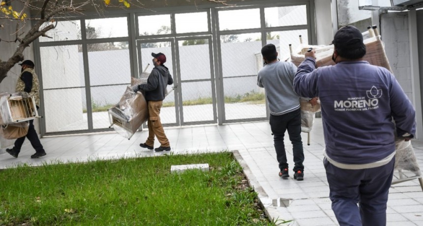 Moreno: El municipio completó la entrega de mobiliarios para 54 escuelas públicas 