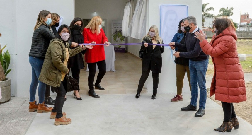 Hurlingham: Zabaleta inauguró la obra de ampliación de la Casa de la Mujer y presentó el programa de Justicia Menstrual