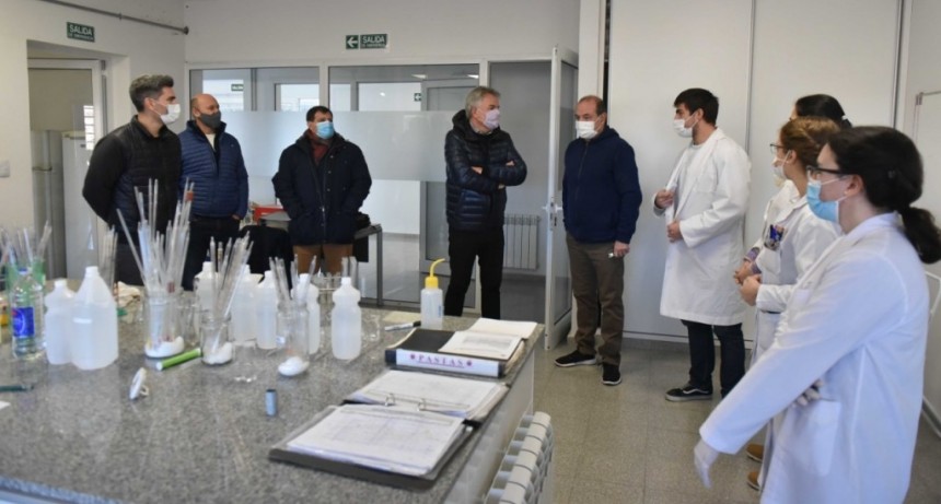 B. Blanca: Gay destacó el trabajo de bioquímicas y bioquímicos en su día