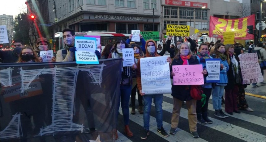 UTE: Congelados en las aulas, movilizados en defensa de la salud y la vida