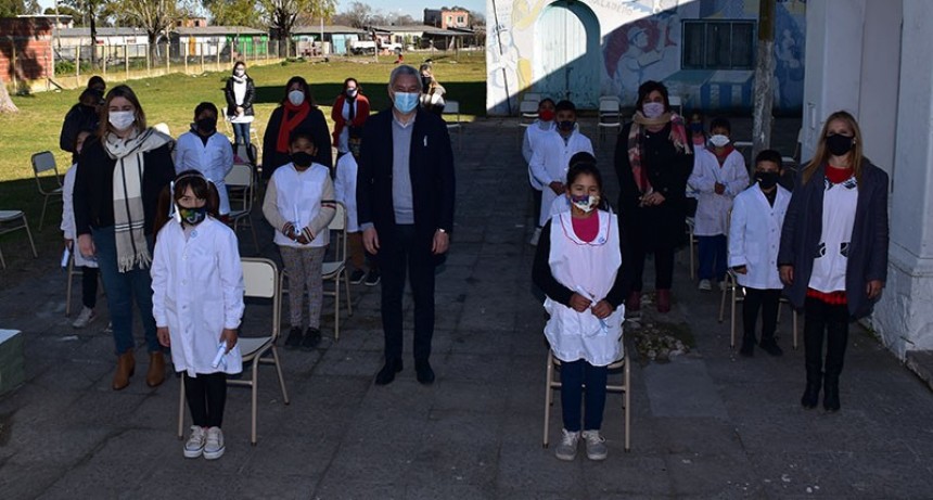 Berisso: Alumnos de 4to. Grado de la Escuela Nº 4 realizaron la promesa de lealtad a la bandera 