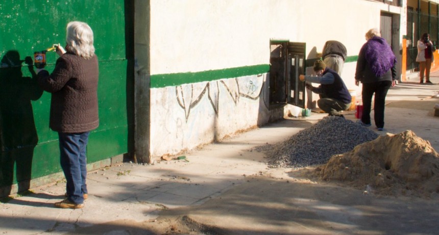 Berazategui: Jornada de trabajo en las escuelas del distrito 